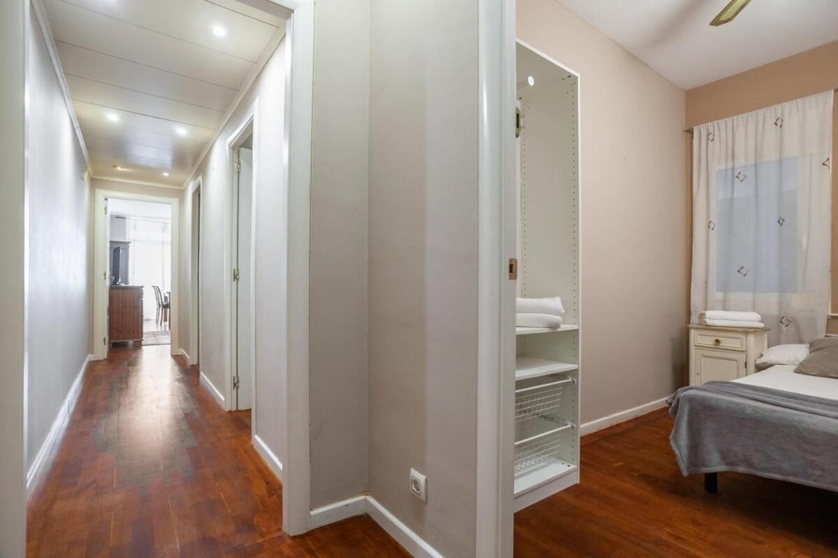Next To Sagrada Familia 4-Bedroom Apartment Барселона Экстерьер фото