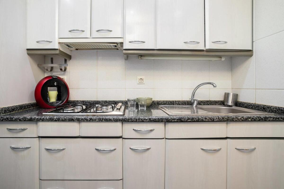 Next To Sagrada Familia 4-Bedroom Apartment Барселона Экстерьер фото