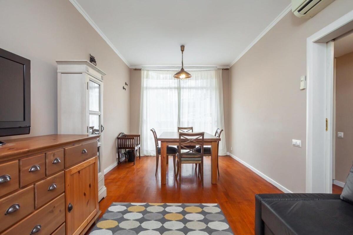 Next To Sagrada Familia 4-Bedroom Apartment Барселона Экстерьер фото