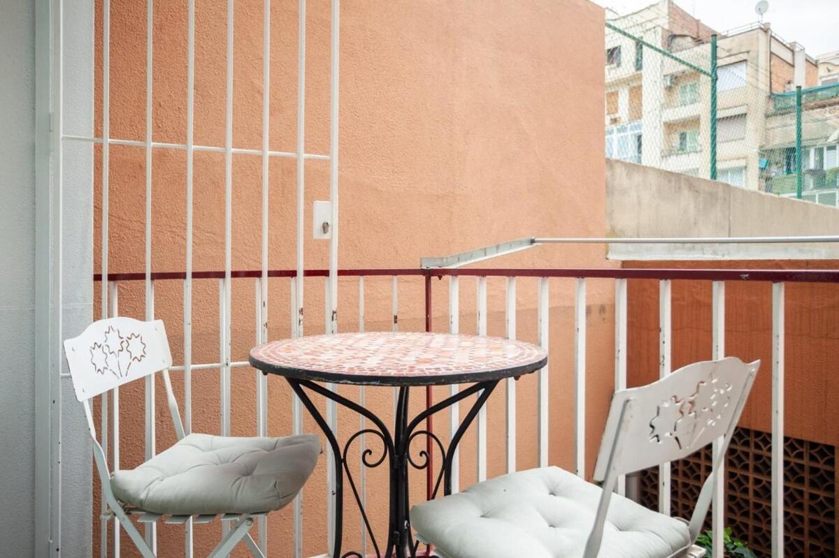 Next To Sagrada Familia 4-Bedroom Apartment Барселона Экстерьер фото