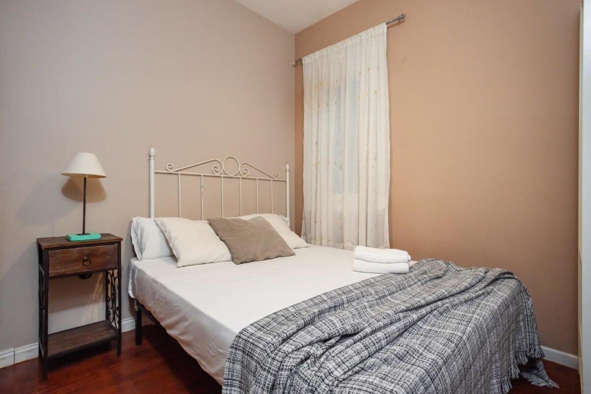 Next To Sagrada Familia 4-Bedroom Apartment Барселона Экстерьер фото