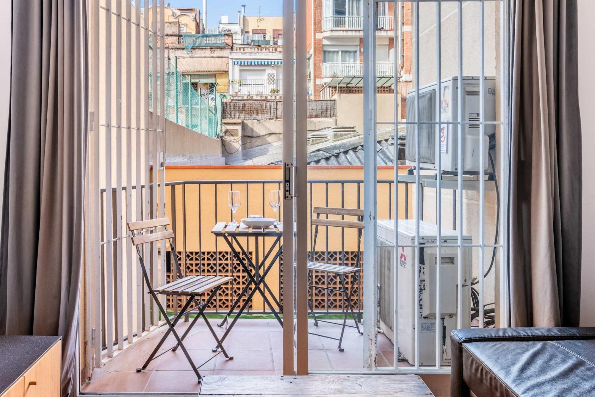 Next To Sagrada Familia 4-Bedroom Apartment Барселона Экстерьер фото