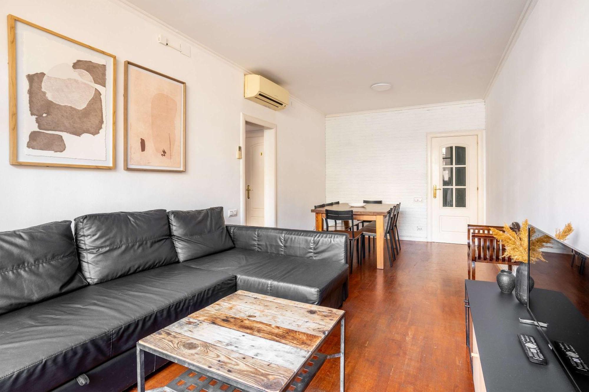 Next To Sagrada Familia 4-Bedroom Apartment Барселона Экстерьер фото